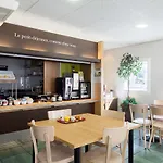 Orly - Nationale 7 2* Chevilly-Larue