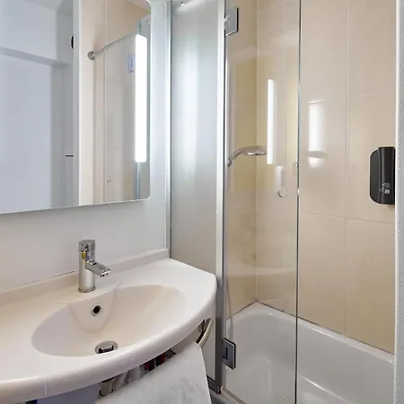 Отель Orly - Nationale 7 2*