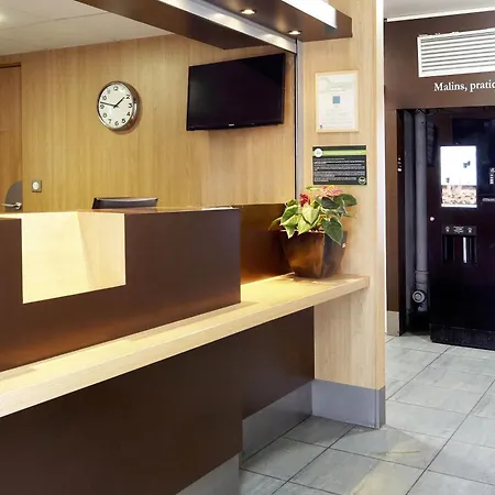 Orly - Nationale 7 Отель